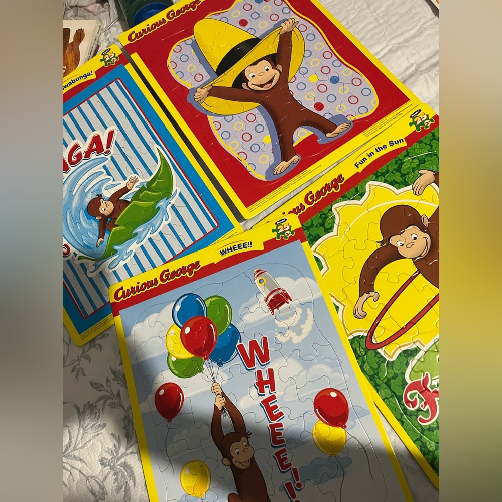 Curious George Puzzle Set - Picture 3 of 4